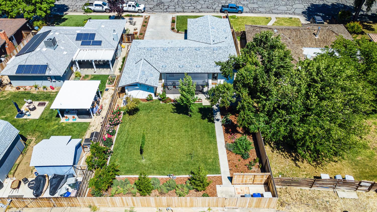 425 Stanford Ave, Coalinga, CA 93210