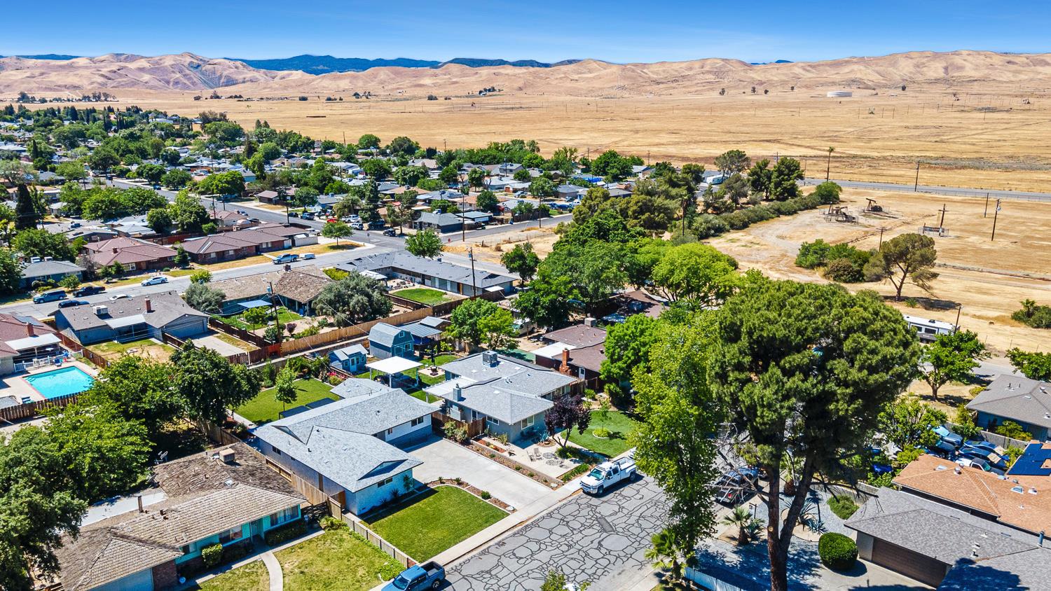 425 Stanford Ave, Coalinga, CA 93210