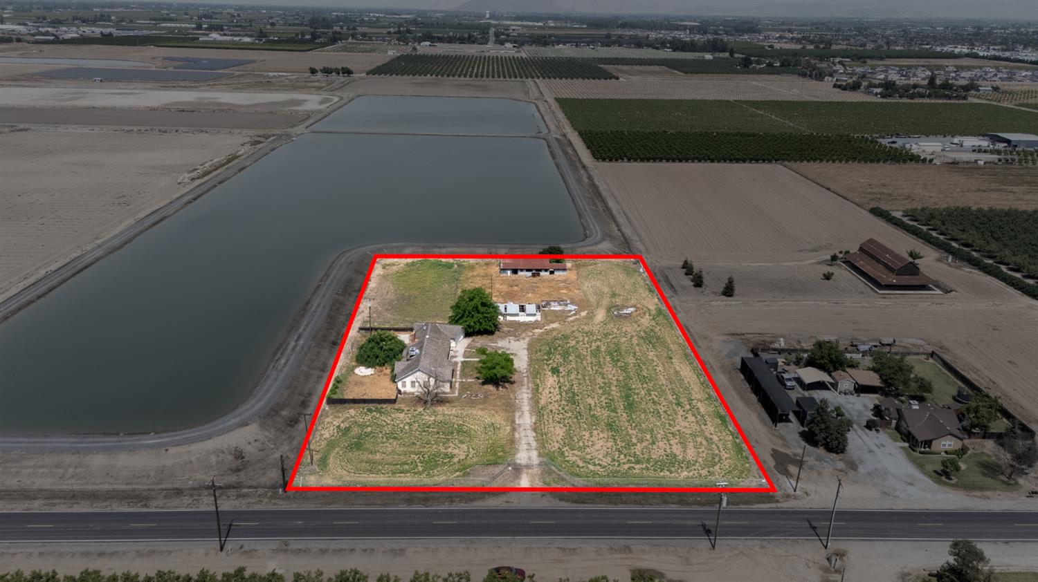6766 Ave 408, Dinuba, CA 93618