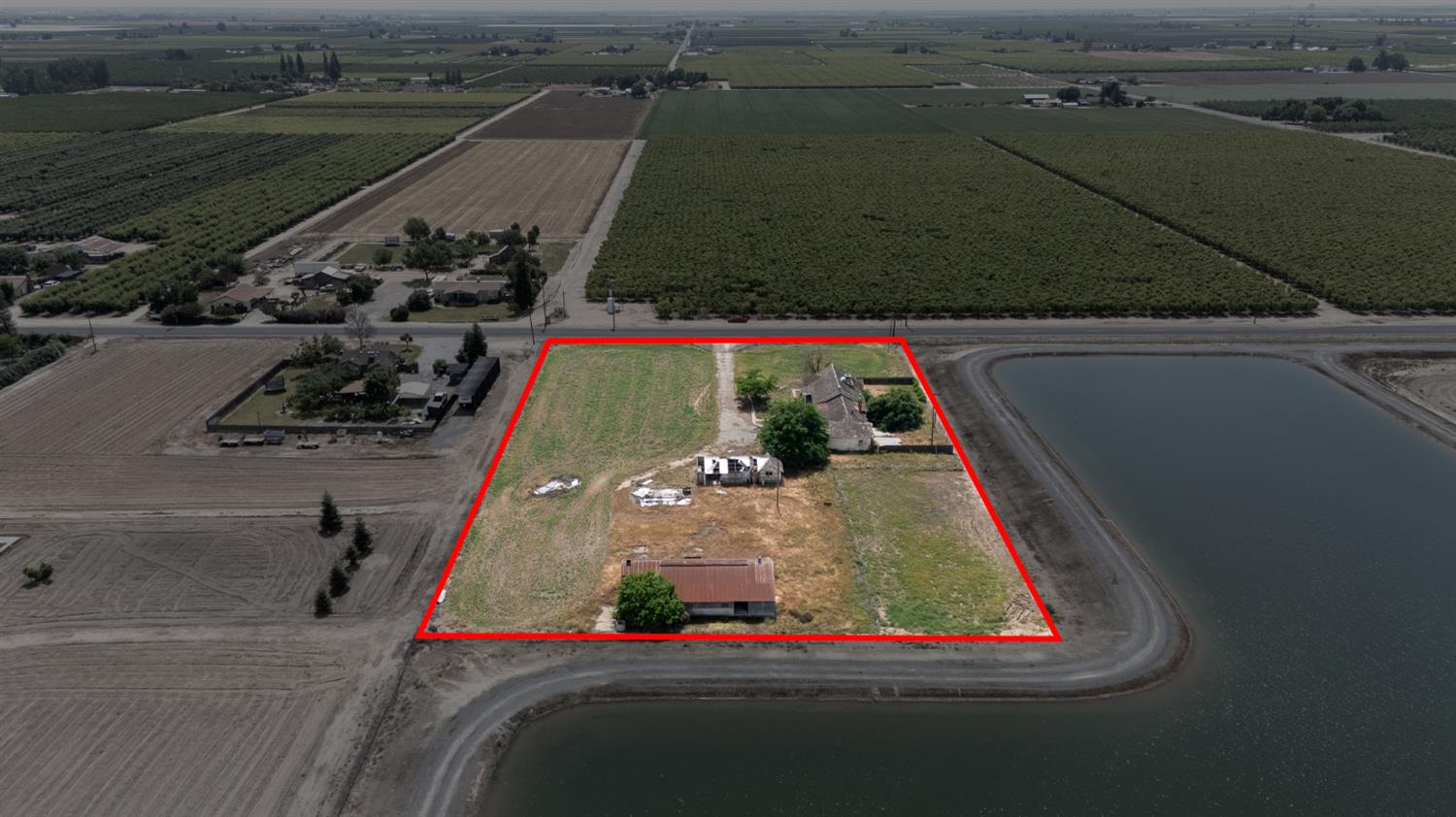 6766 Ave 408, Dinuba, CA 93618