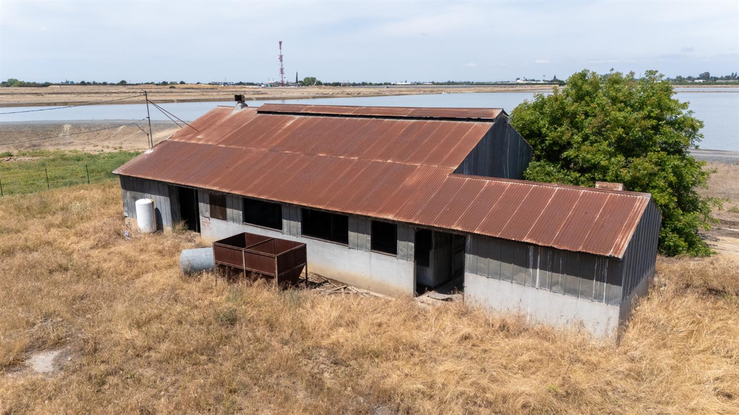 6766 Ave 408, Dinuba, CA 93618