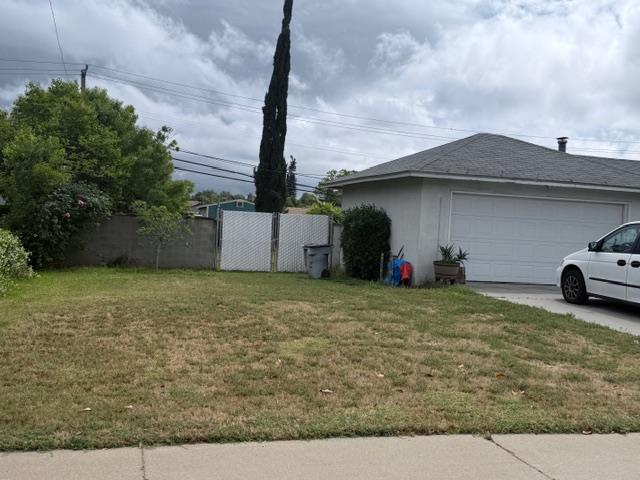 469 E San Jose Ave, Fresno, CA 93711