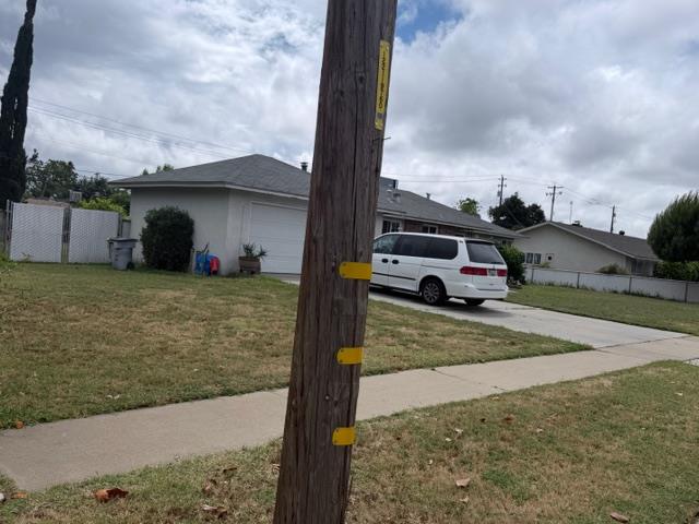 469 E San Jose Ave, Fresno, CA 93711