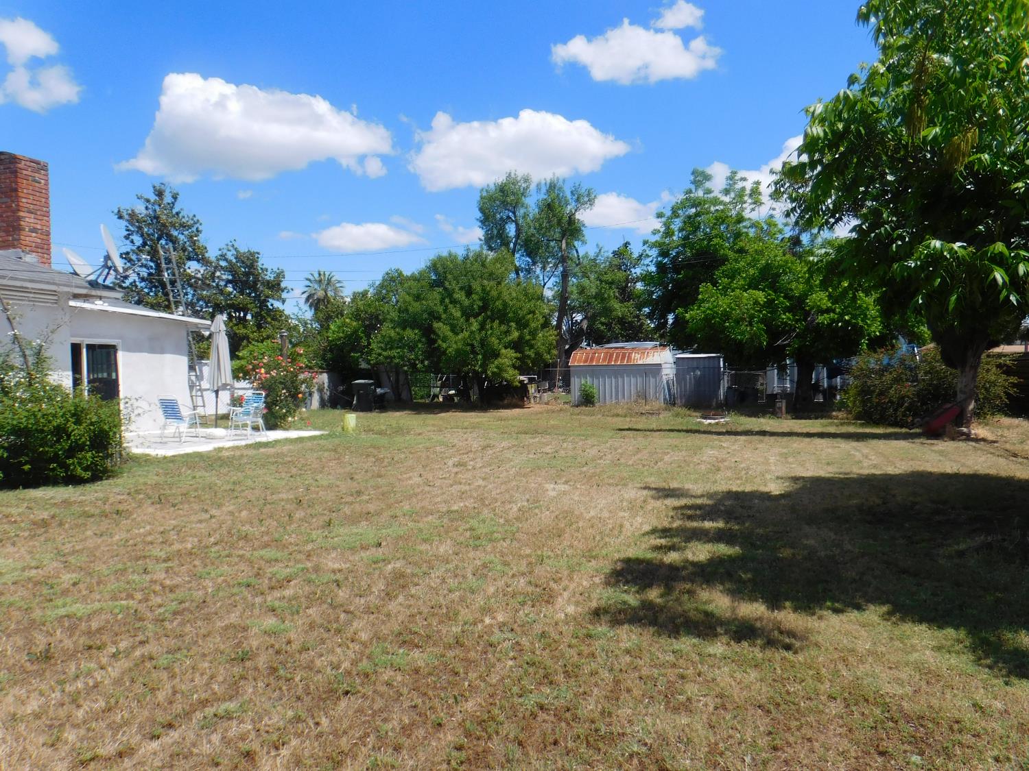 469 E San Jose Ave, Fresno, CA 93711