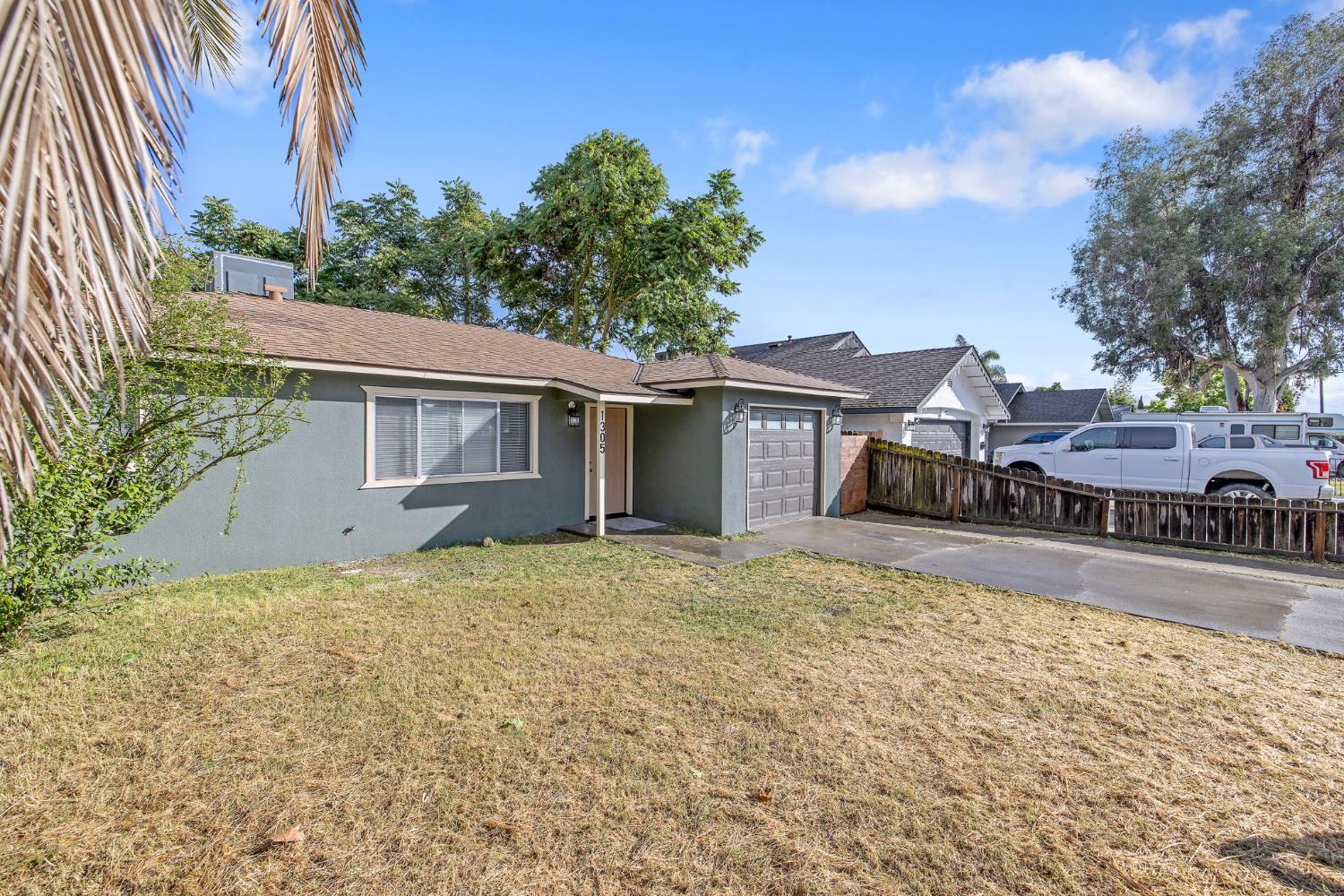 1305 Alameda Ave, Chowchilla, CA 93610