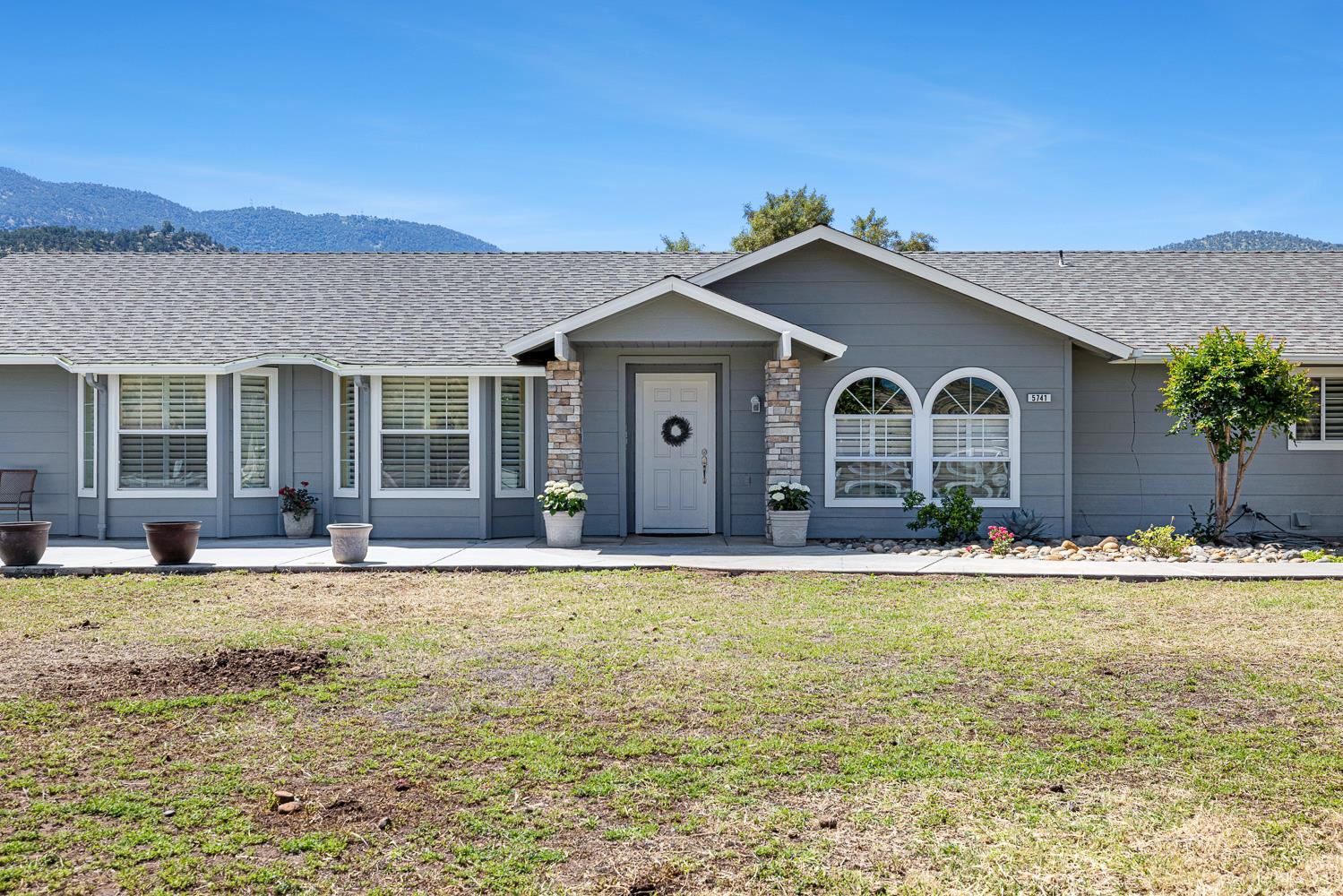 5741 Elwood Rd, Sanger, CA 93657