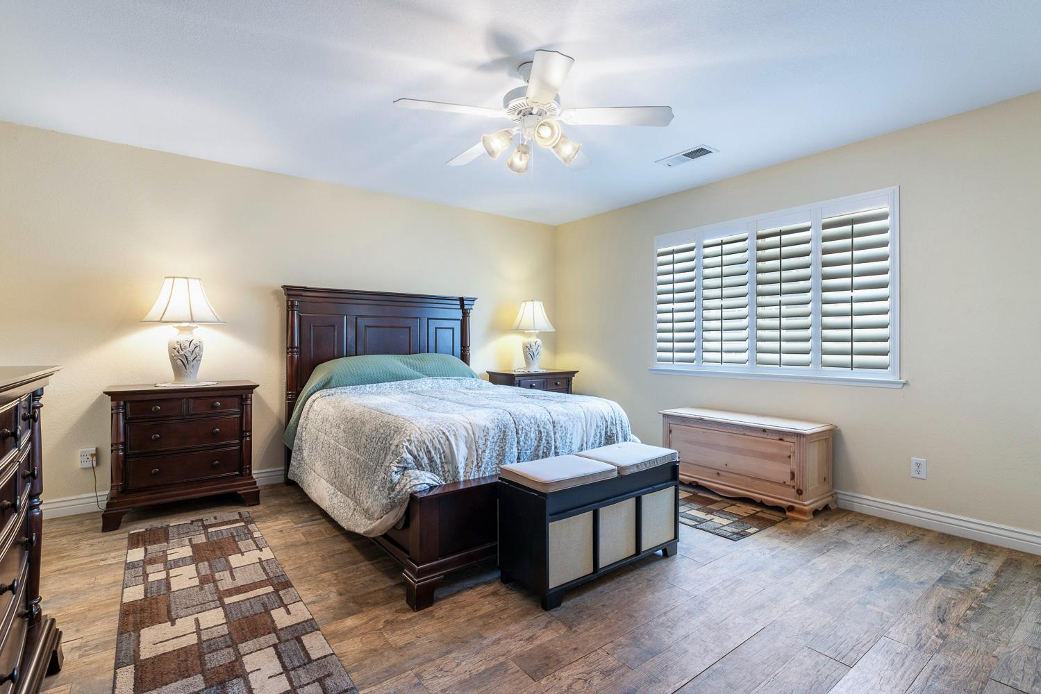 5741 Elwood Rd, Sanger, CA 93657