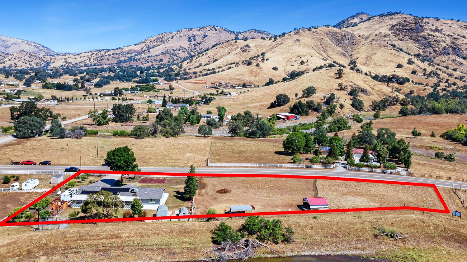 5741 Elwood Rd, Sanger, CA 93657