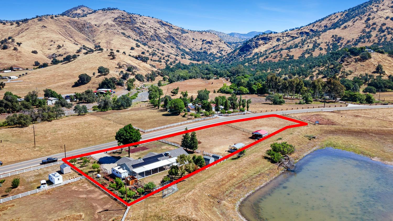 5741 Elwood Rd, Sanger, CA 93657