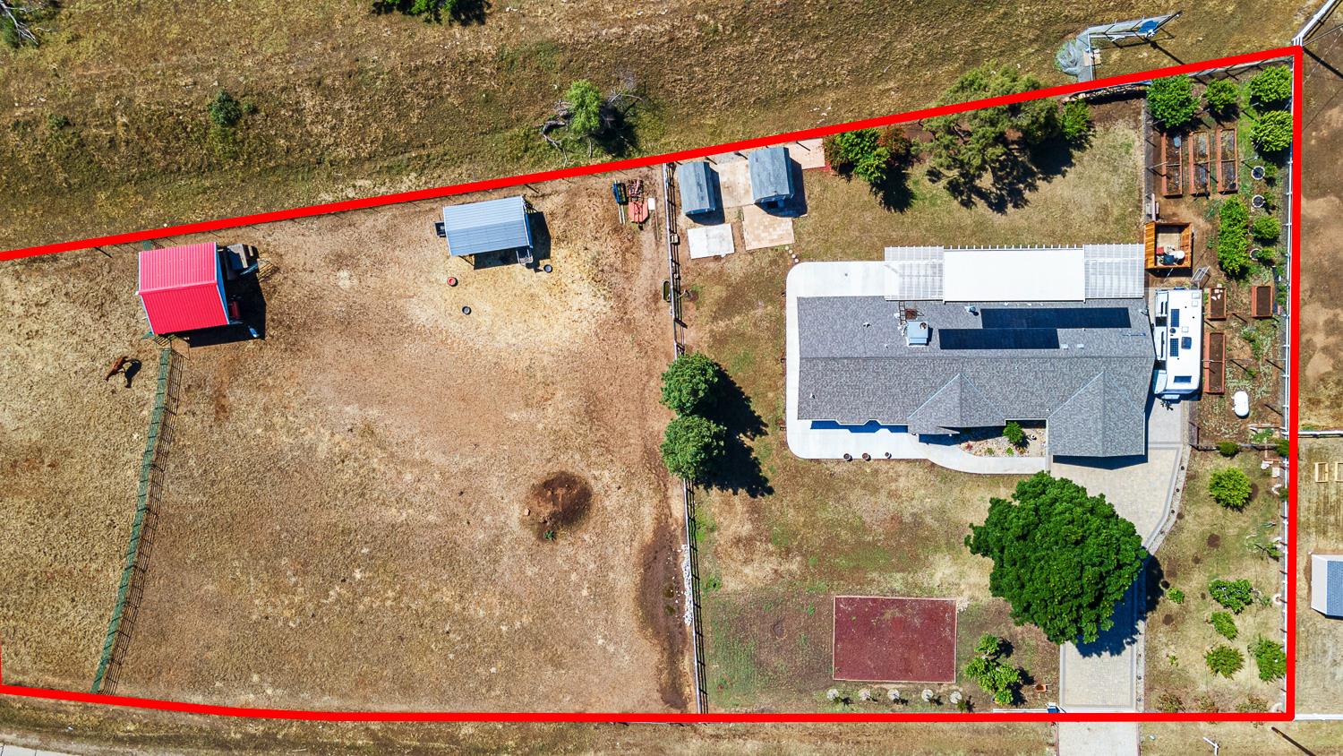 5741 Elwood Rd, Sanger, CA 93657