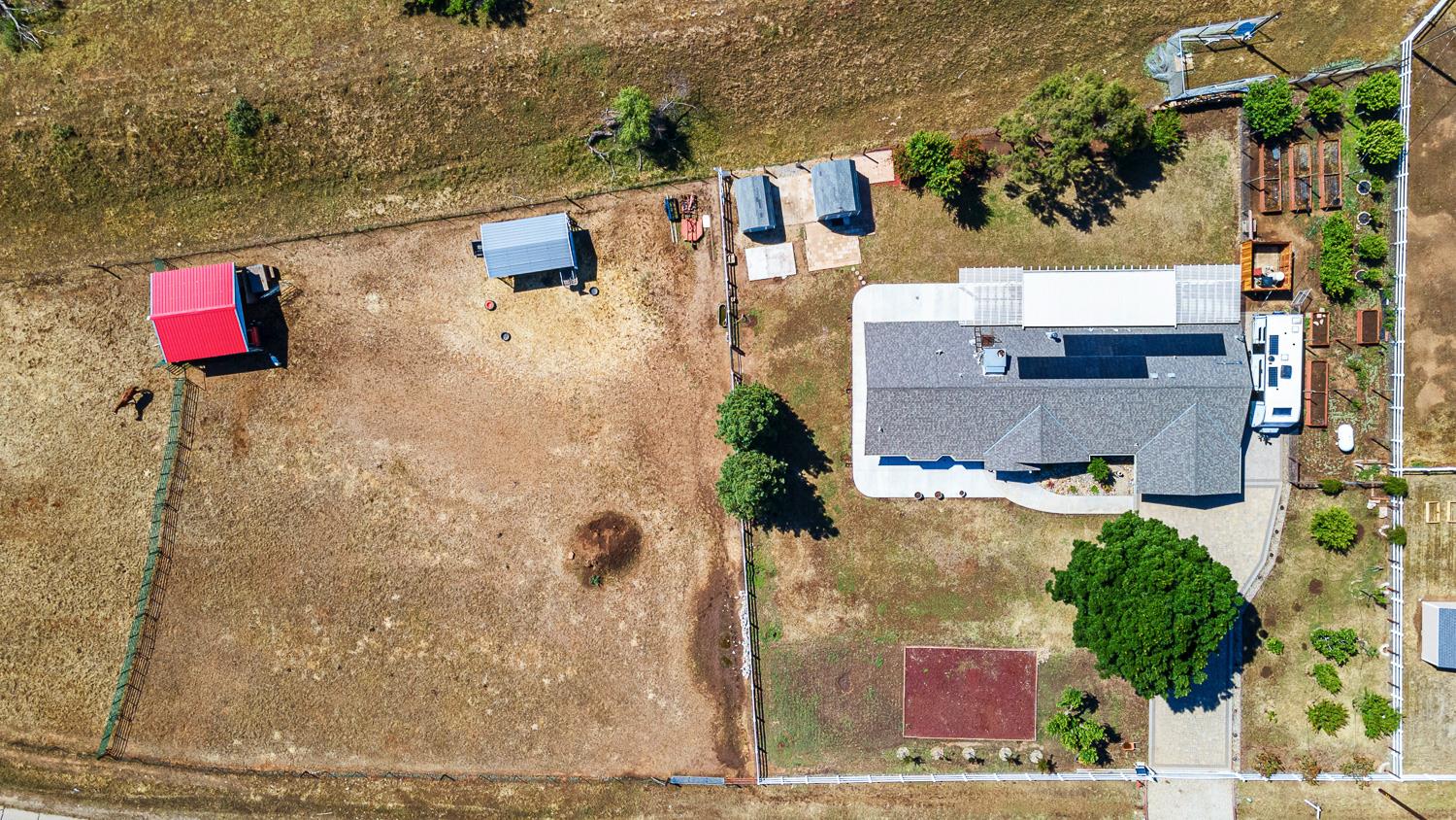 5741 Elwood Rd, Sanger, CA 93657