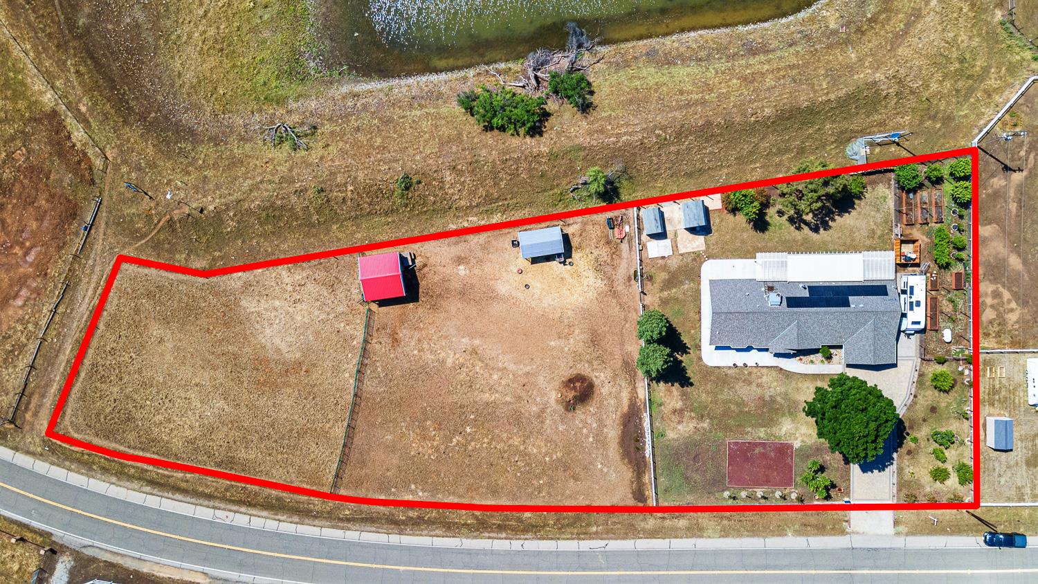 5741 Elwood Rd, Sanger, CA 93657