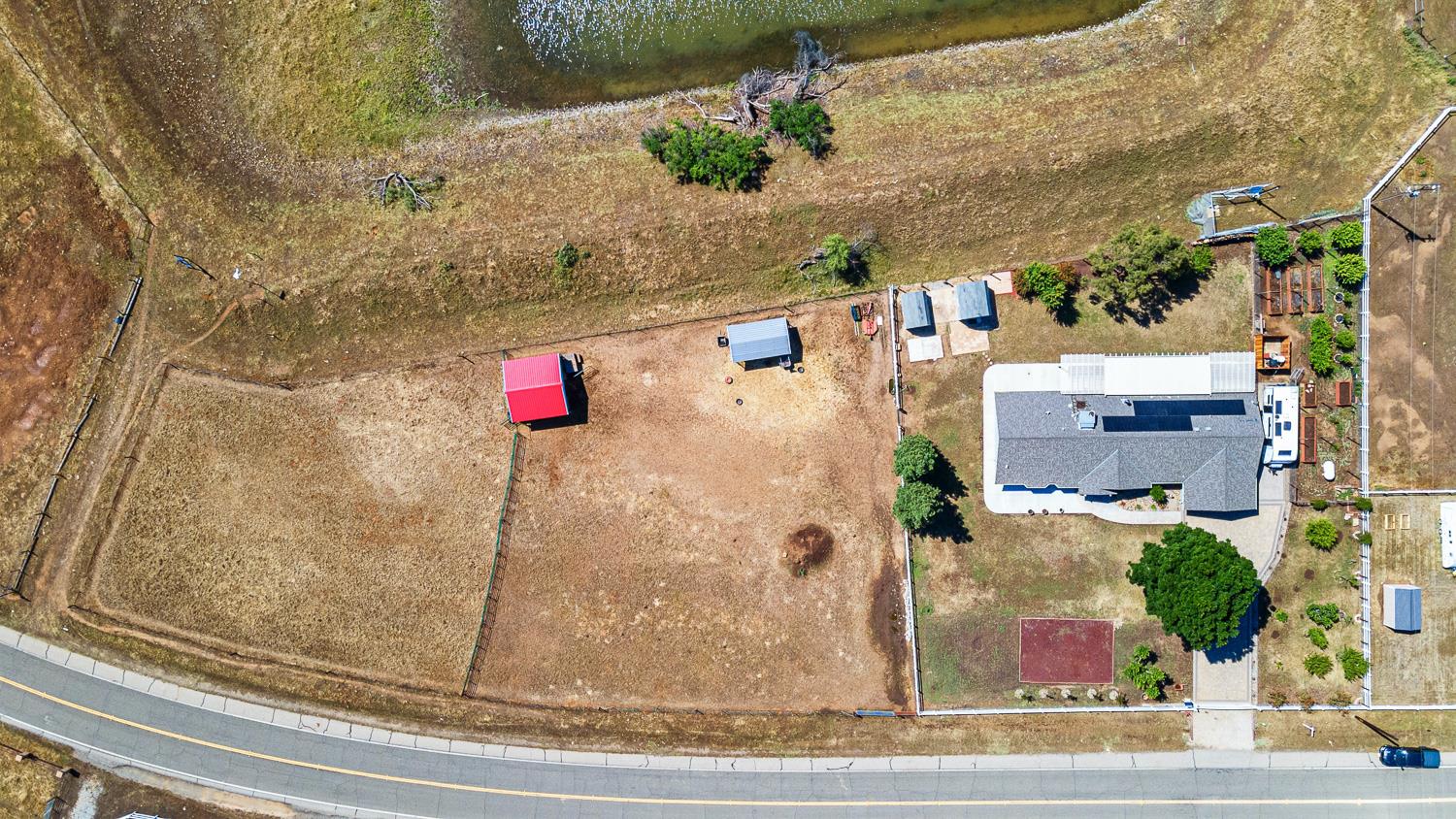 5741 Elwood Rd, Sanger, CA 93657