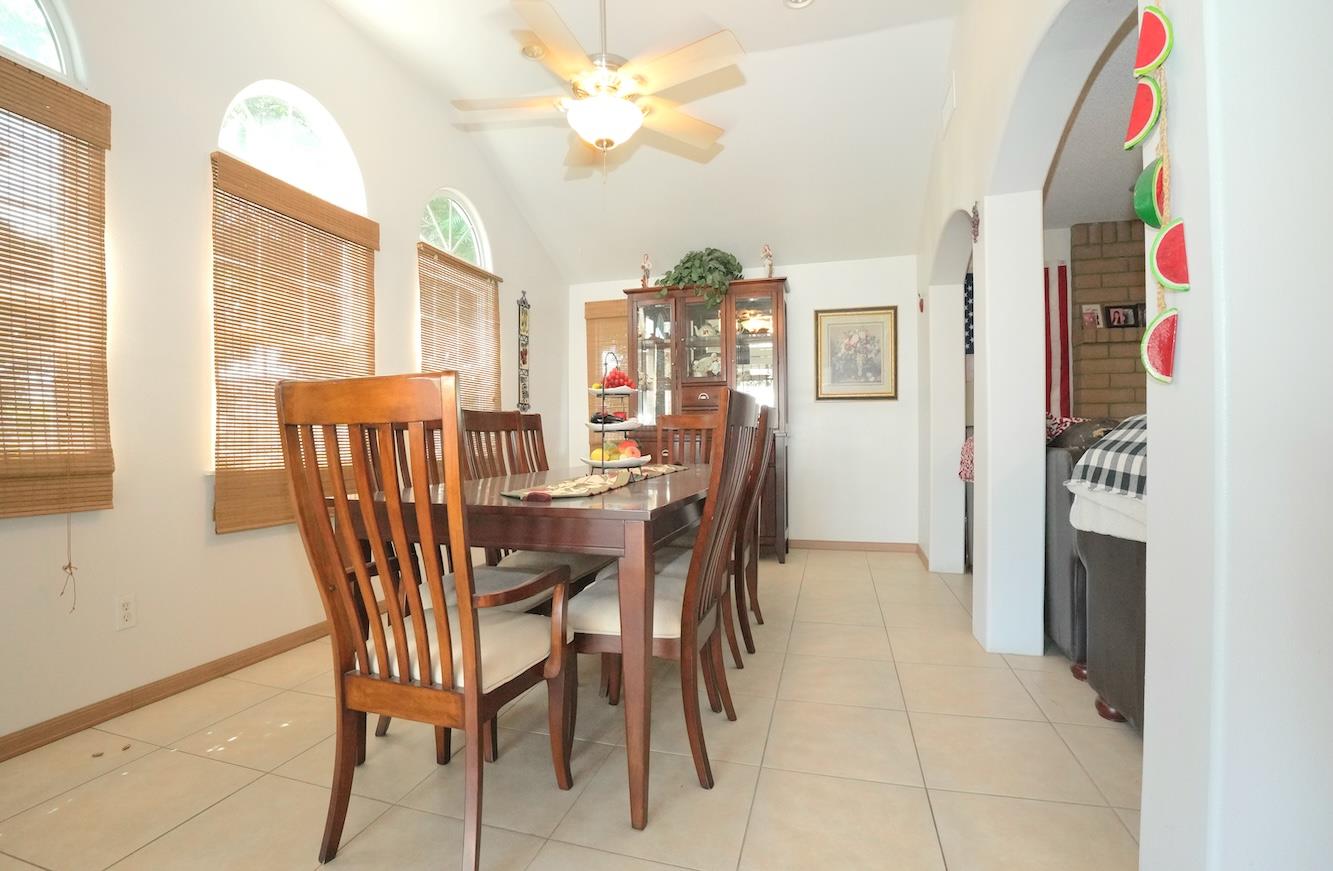 1261 E Adams Ave, Fresno, CA 93725