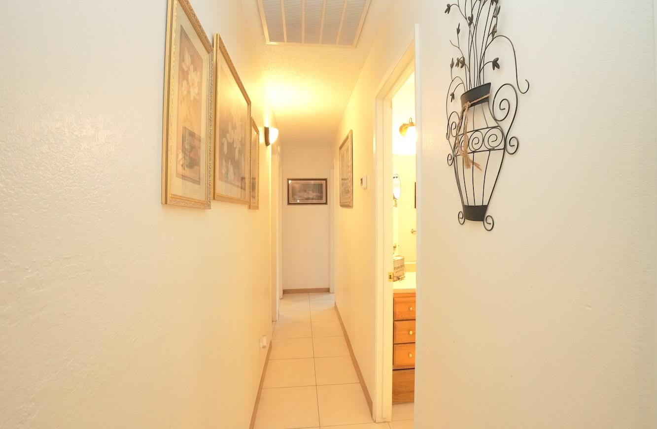 1261 E Adams Ave, Fresno, CA 93725