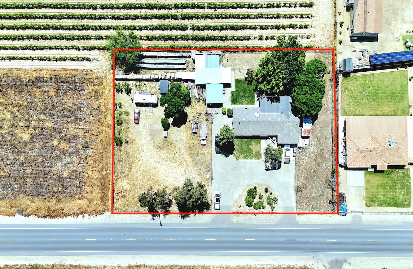 1261 E Adams Ave, Fresno, CA 93725