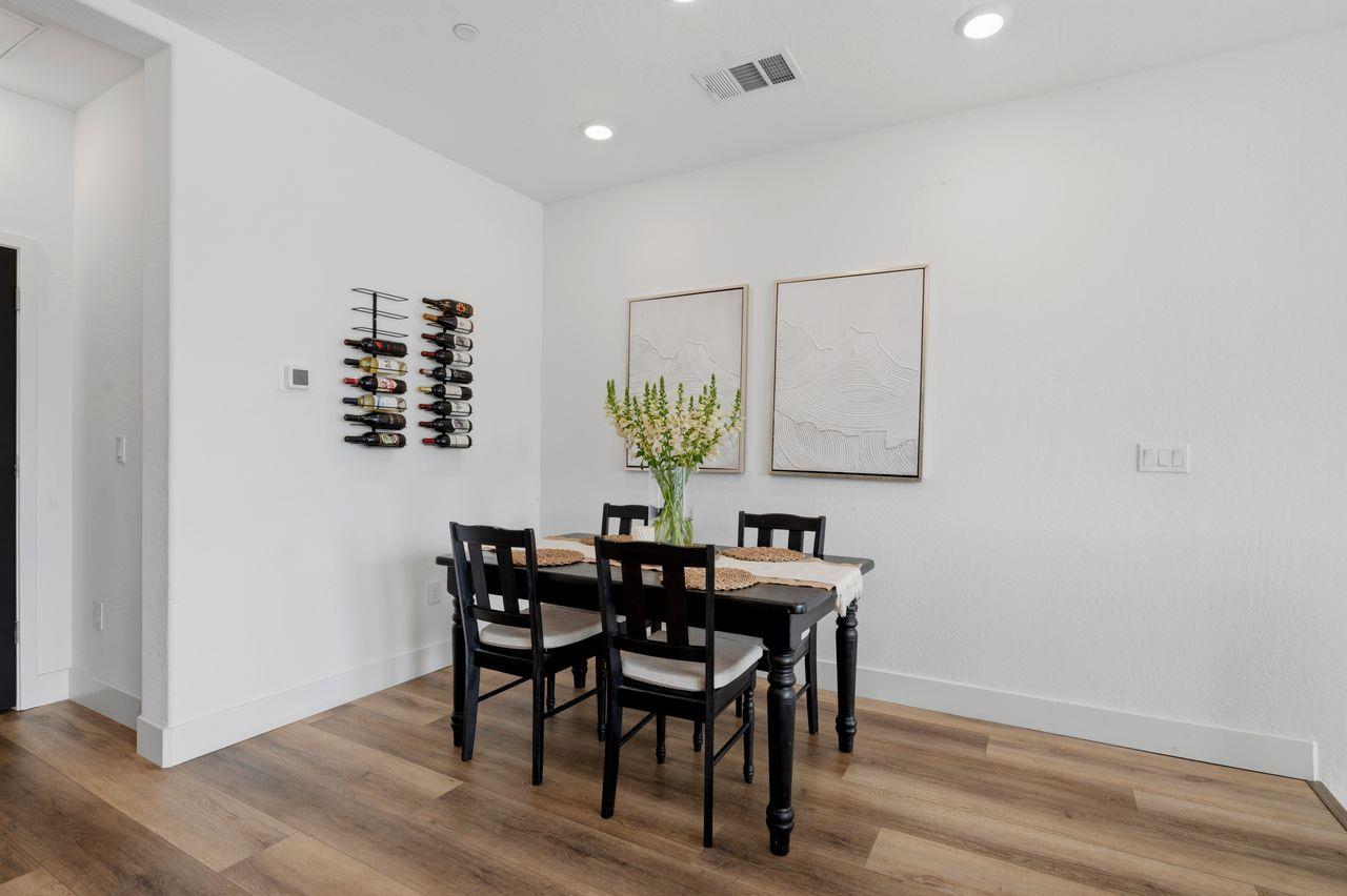 555 N Citadel Ln, Clovis, CA 93611