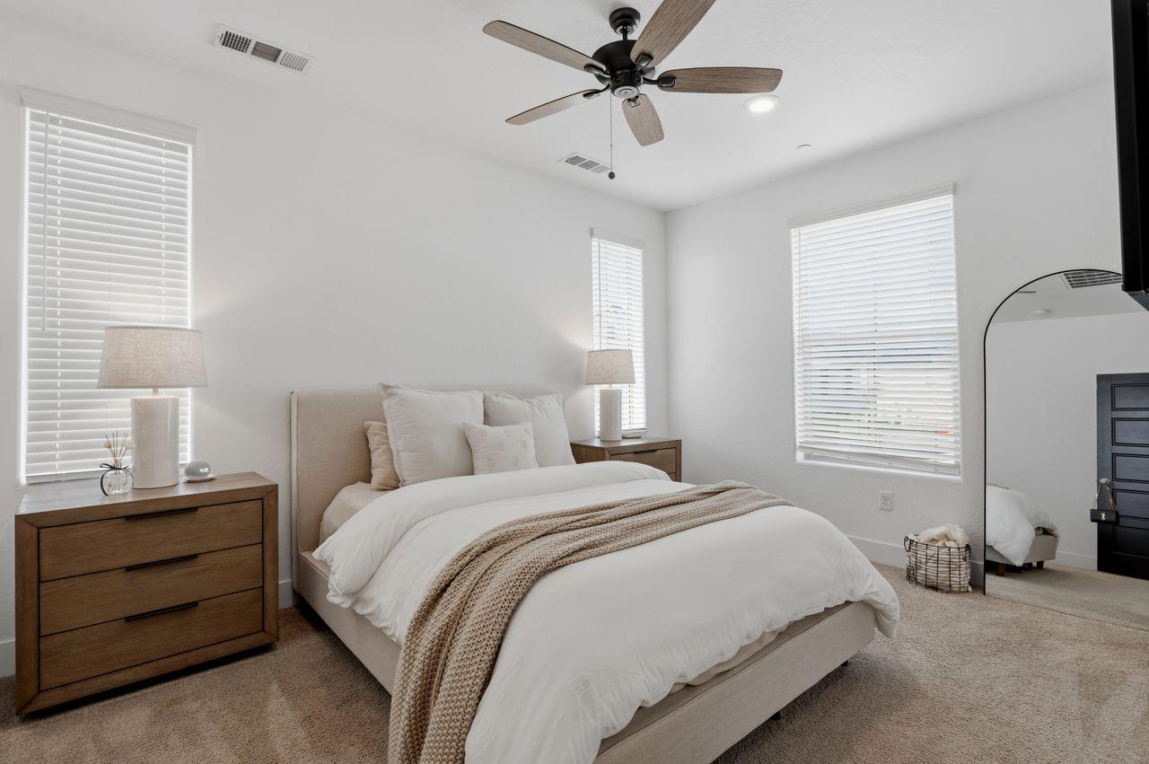 555 N Citadel Ln, Clovis, CA 93611