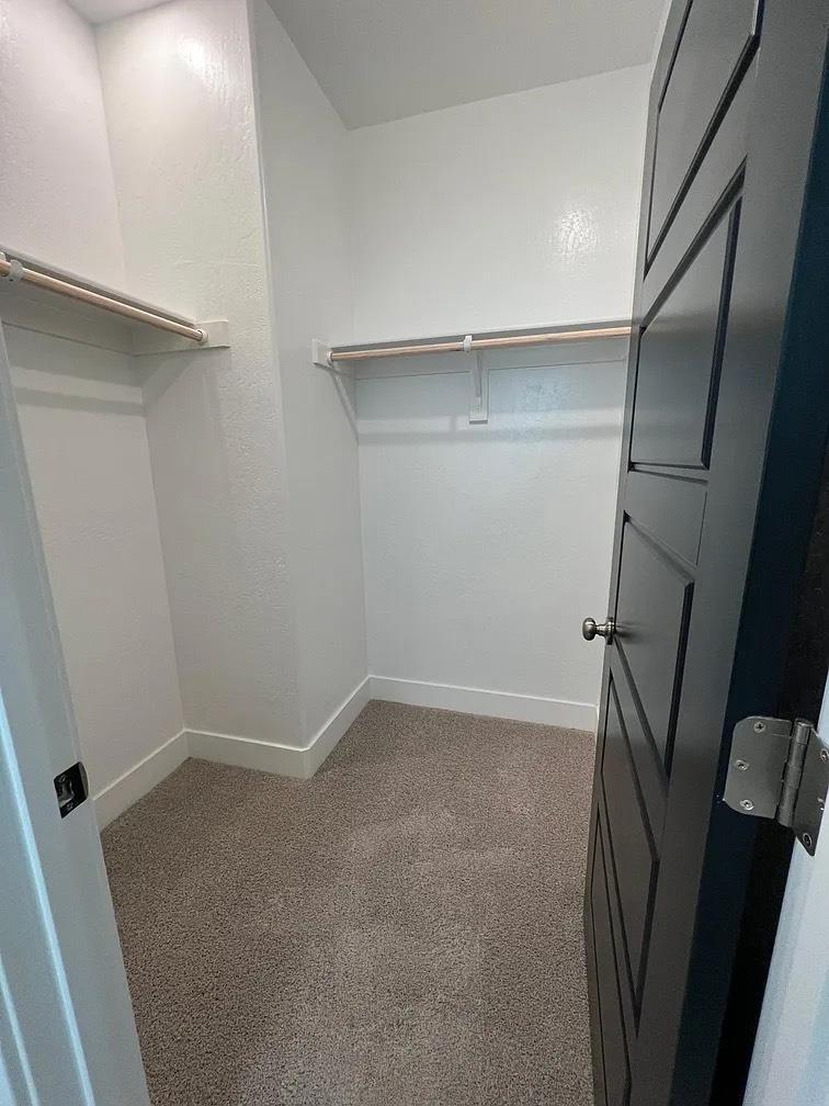 555 N Citadel Ln, Clovis, CA 93611