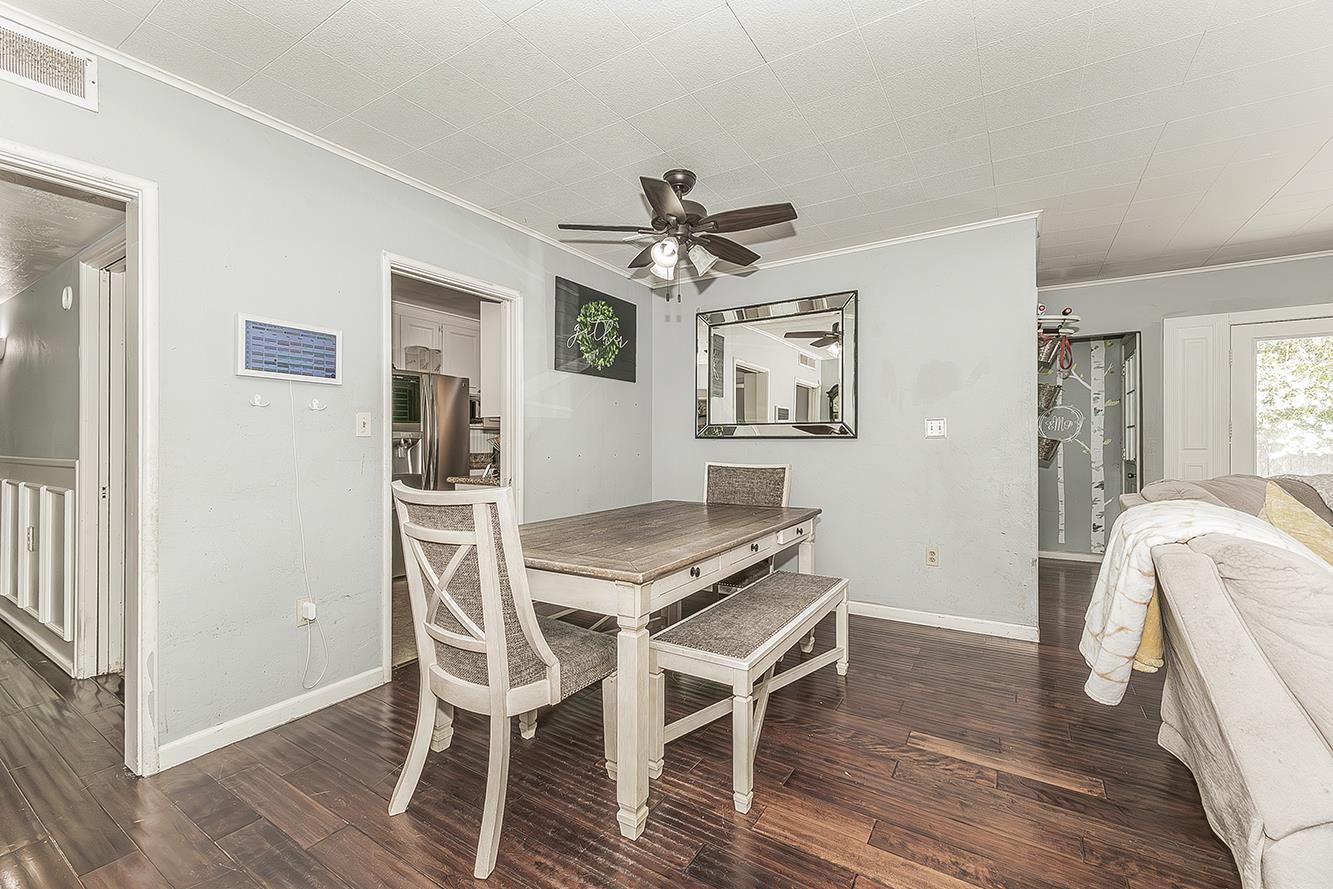 2937 E Willis Ave, Fresno, CA 93726