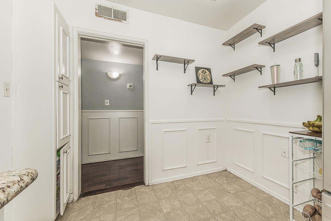 2937 E Willis Ave, Fresno, CA 93726