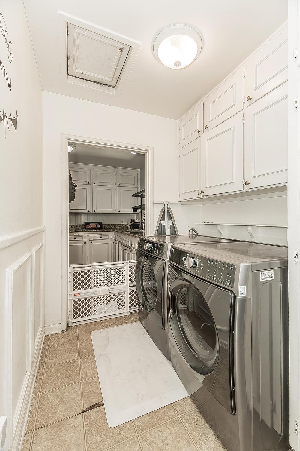 2937 E Willis Ave, Fresno, CA 93726