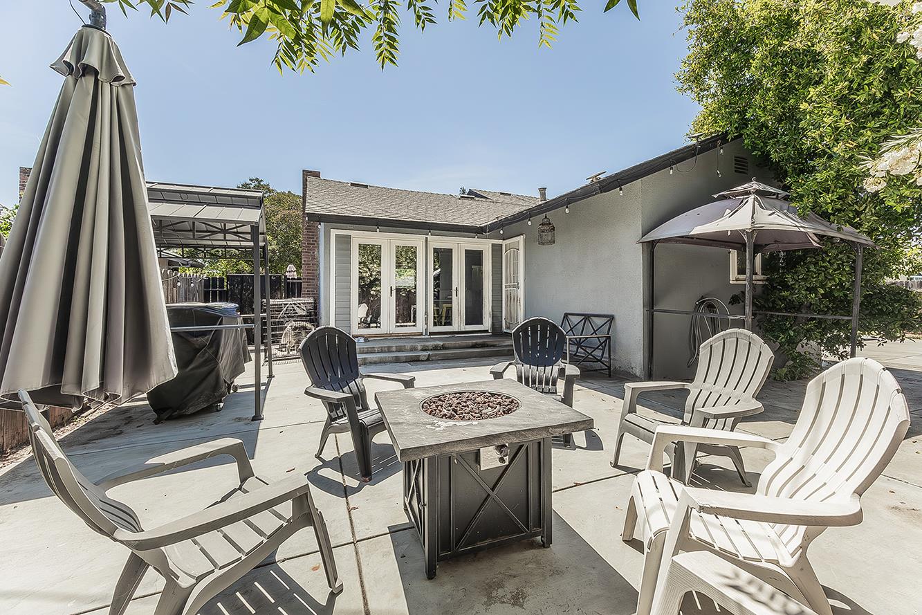 2937 E Willis Ave, Fresno, CA 93726