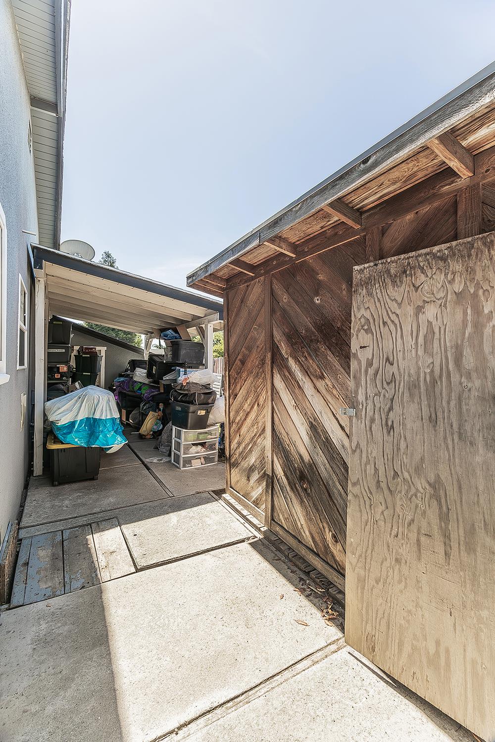 2937 E Willis Ave, Fresno, CA 93726