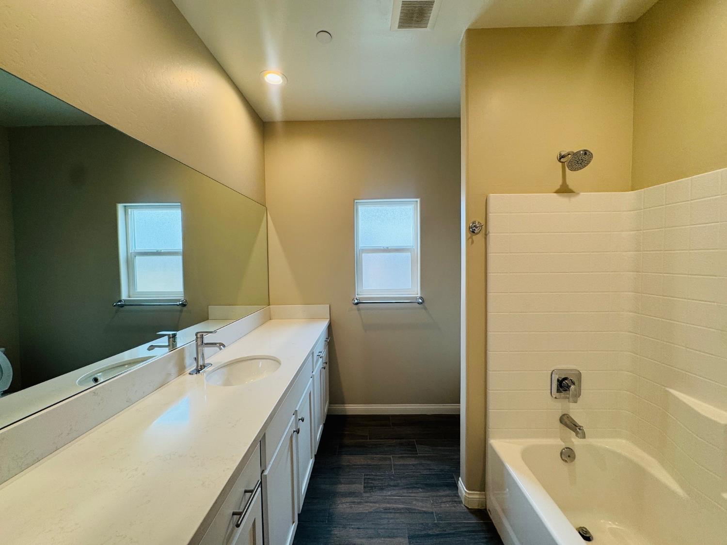 8504 Kowa St, Bakersfield, CA 93314