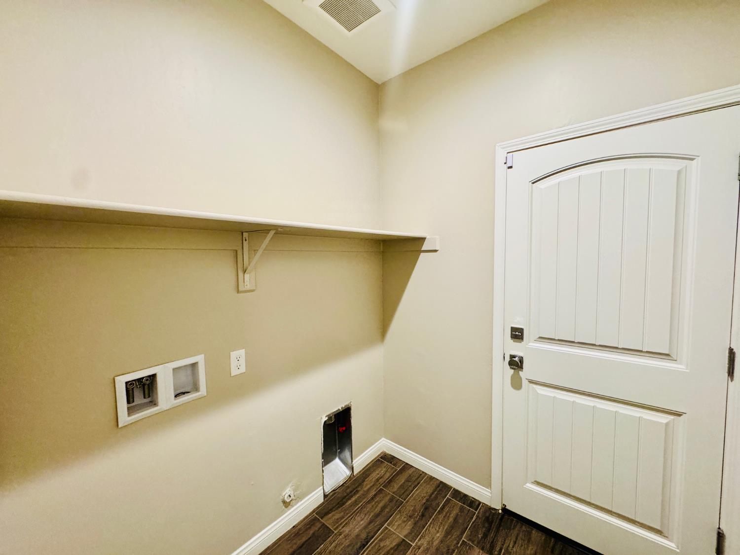 8504 Kowa St, Bakersfield, CA 93314