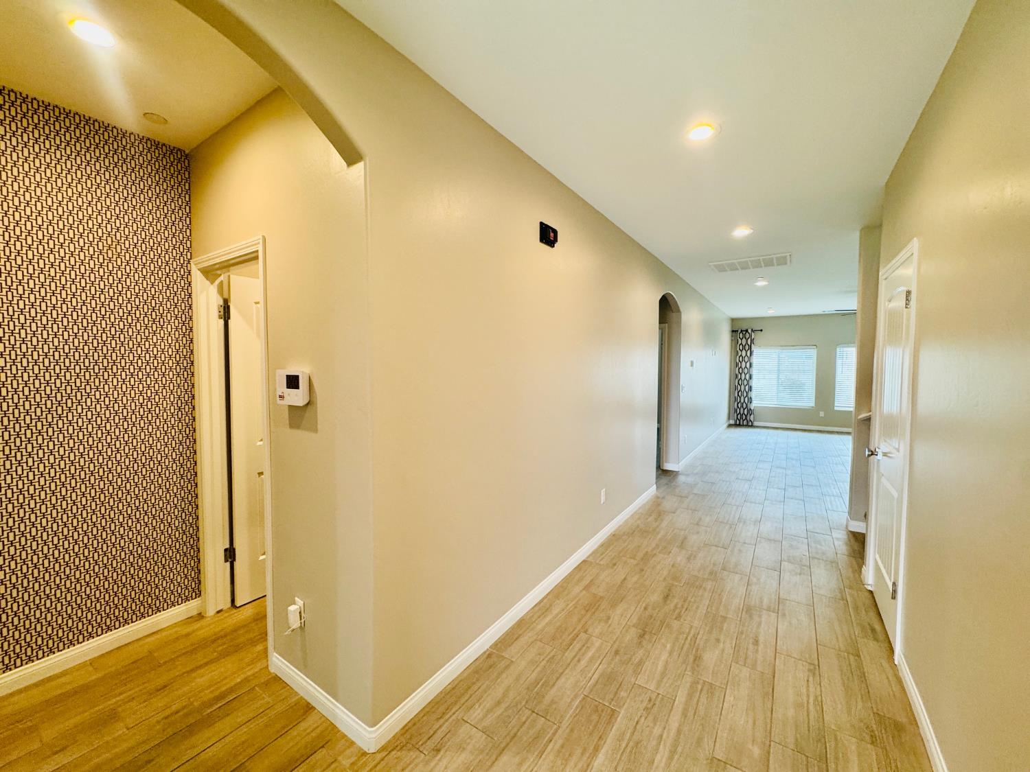 8512 Kowa St, Bakersfield, CA 93314