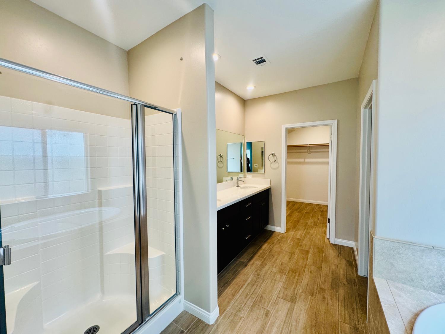 8512 Kowa St, Bakersfield, CA 93314