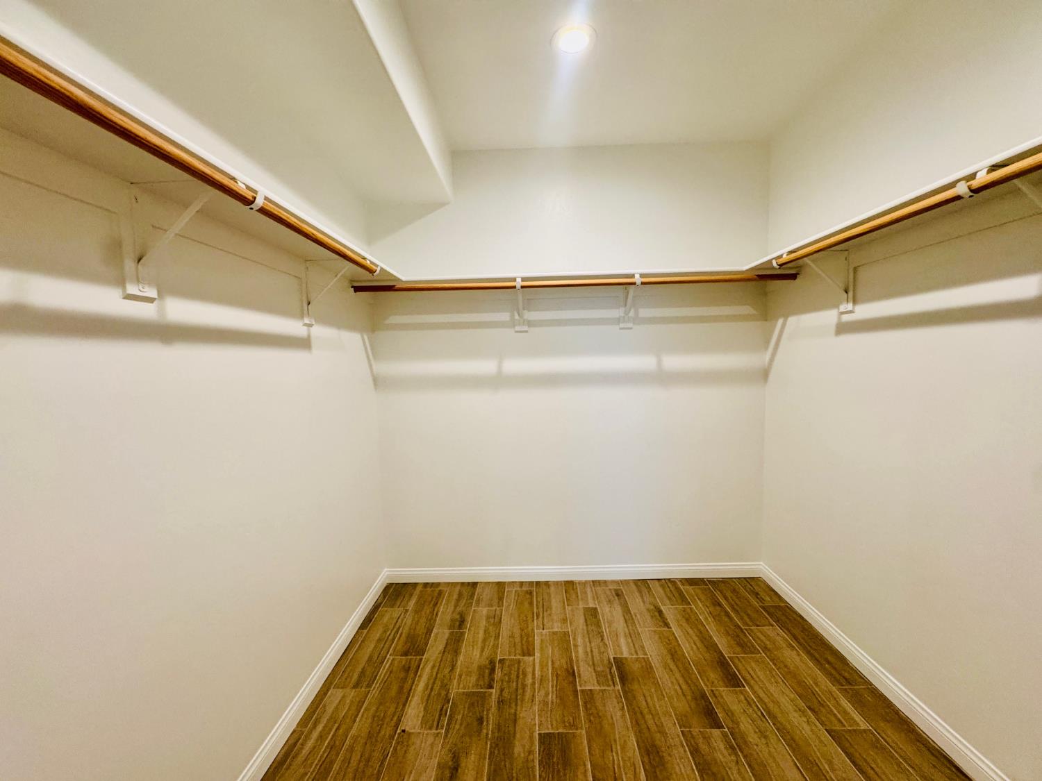 8512 Kowa St, Bakersfield, CA 93314