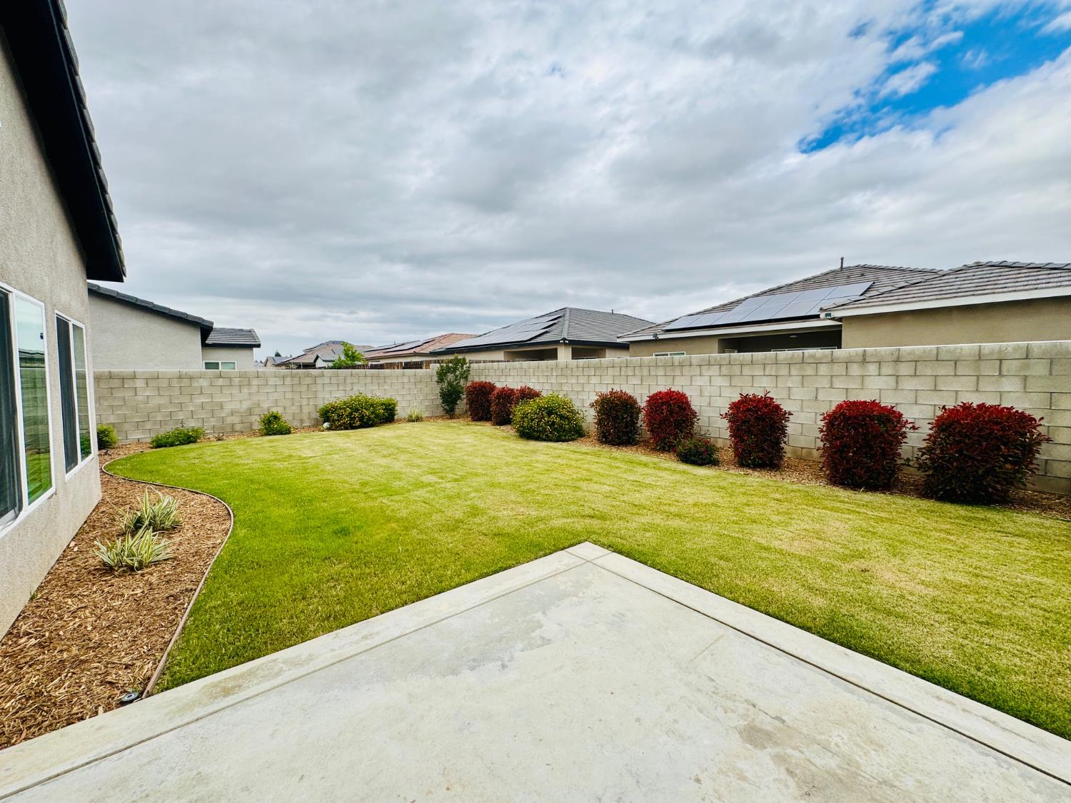 8512 Kowa St, Bakersfield, CA 93314