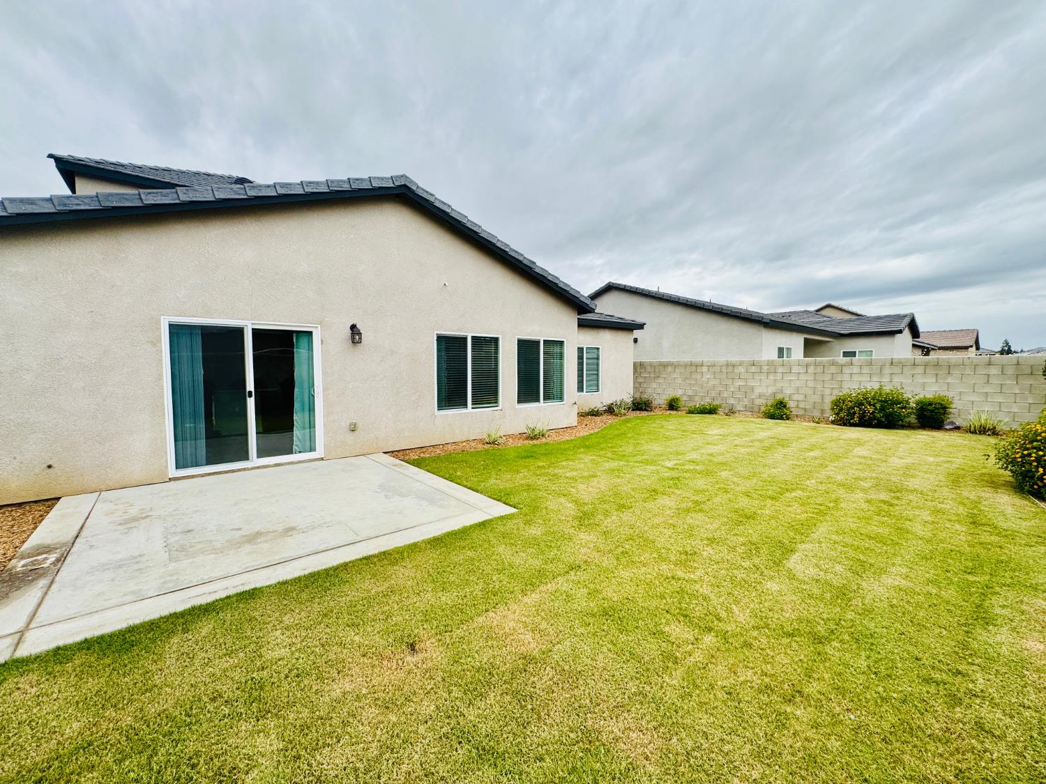 8512 Kowa St, Bakersfield, CA 93314