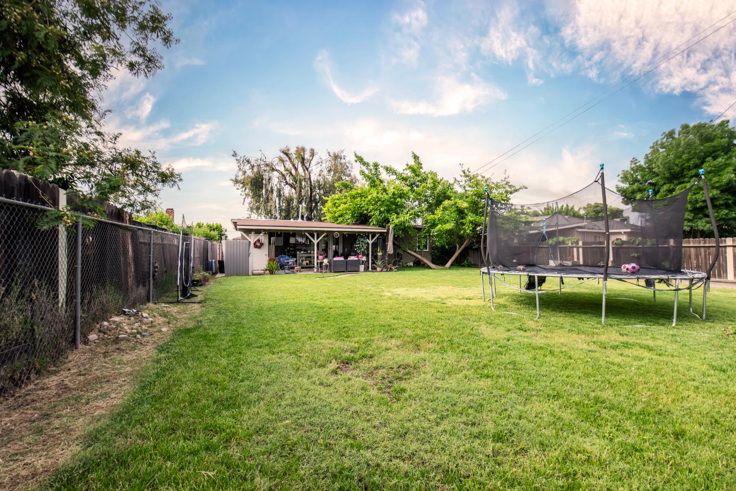 814 W Vassar Ave, Fresno, CA 93705