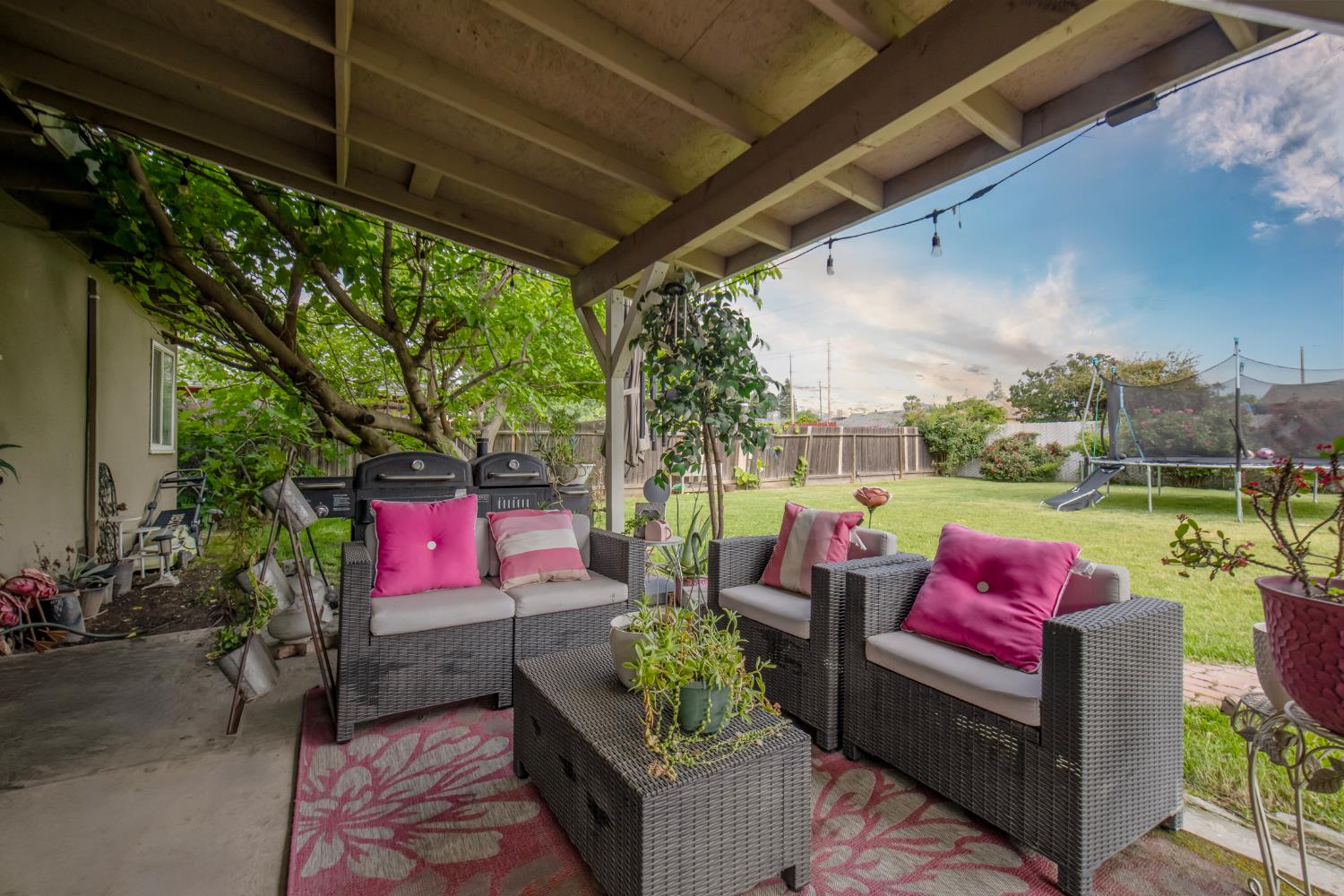 814 W Vassar Ave, Fresno, CA 93705