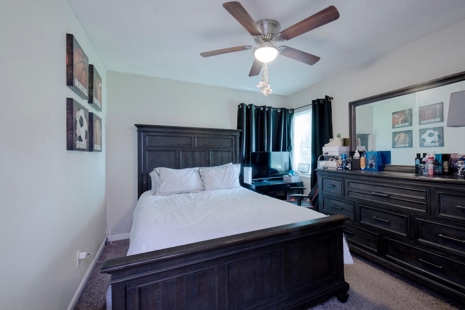814 W Vassar Ave, Fresno, CA 93705