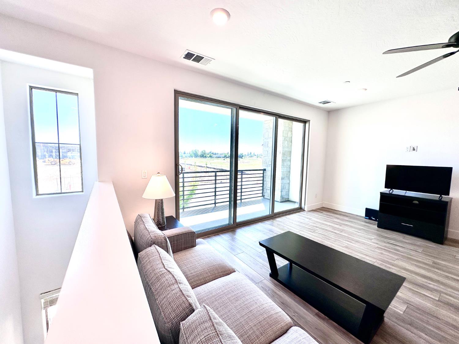 478 Mahogany Ln, Clovis, CA 93611