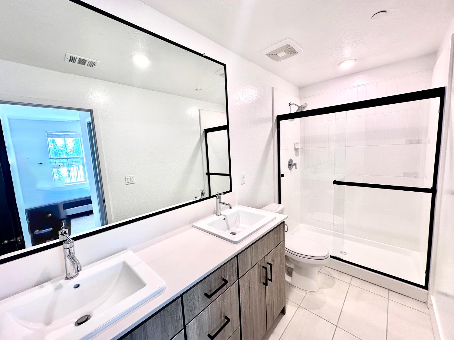 478 Mahogany Ln, Clovis, CA 93611