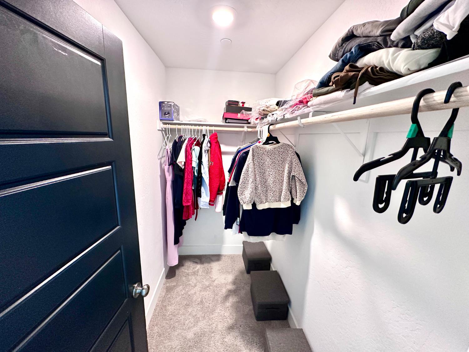 478 Mahogany Ln, Clovis, CA 93611