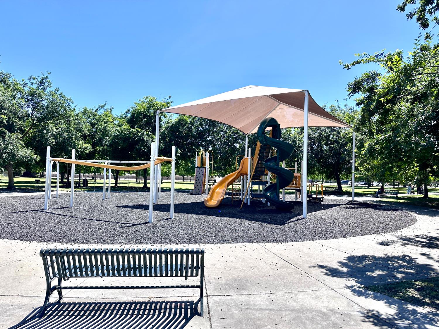 478 Mahogany Ln, Clovis, CA 93611