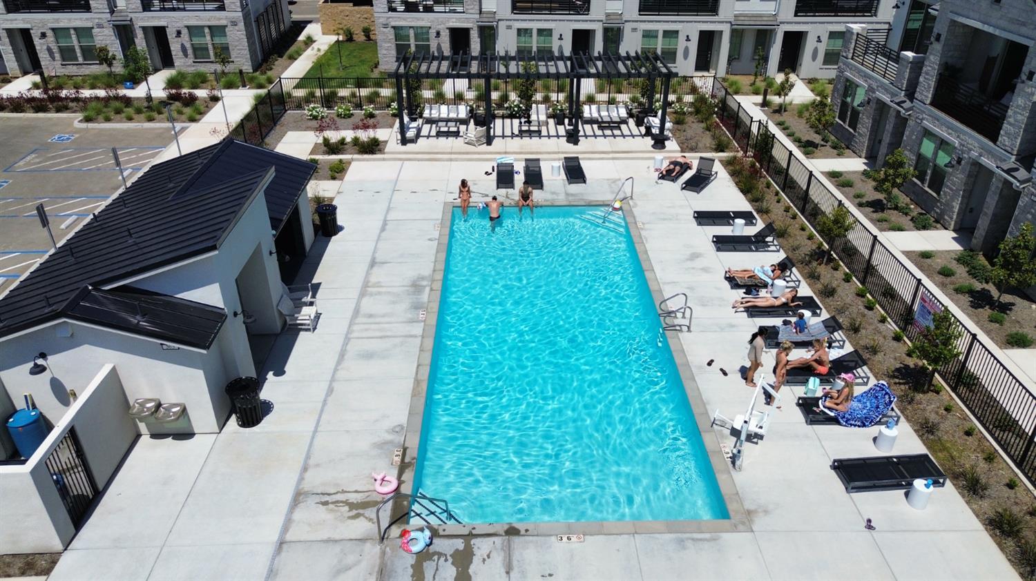 478 Mahogany Ln, Clovis, CA 93611