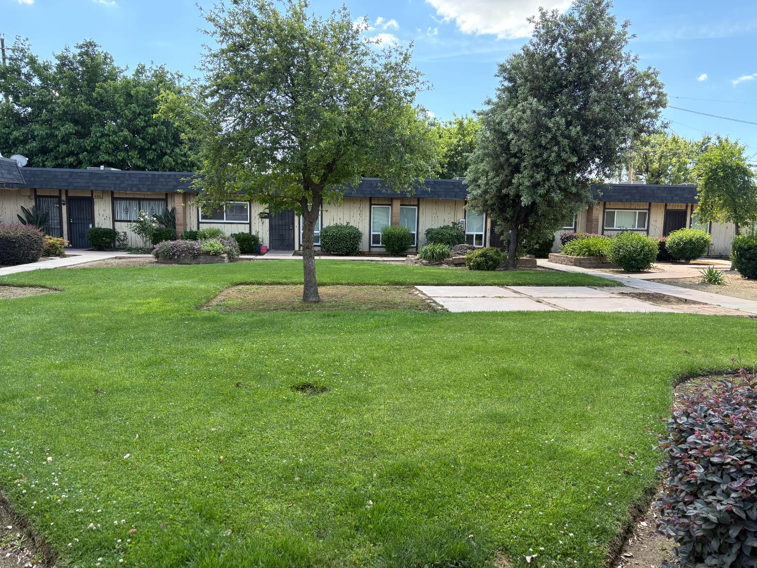 3075 N West #C, Fresno, CA 93705