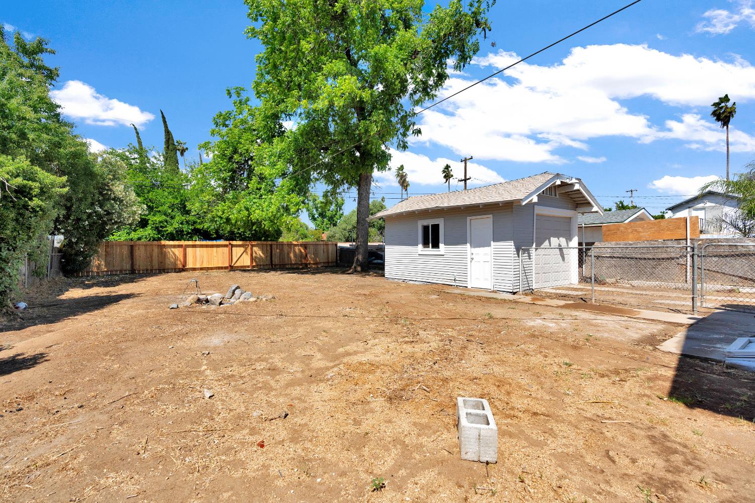 3935 E Balch Ave, Fresno, CA 93702