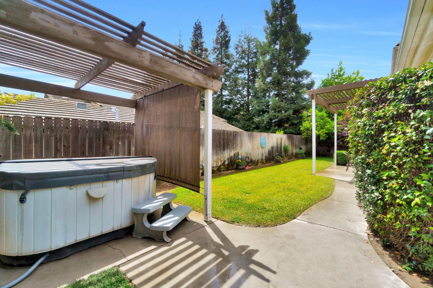 6074 W El Paso Ave, Fresno, CA 93722
