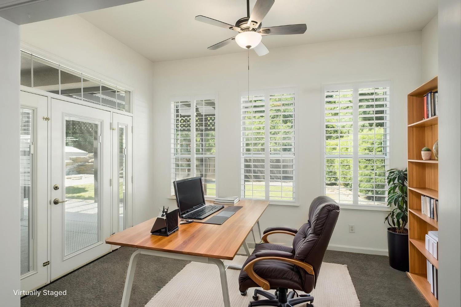 512 W Fallbrook Ave, Clovis, CA 93611