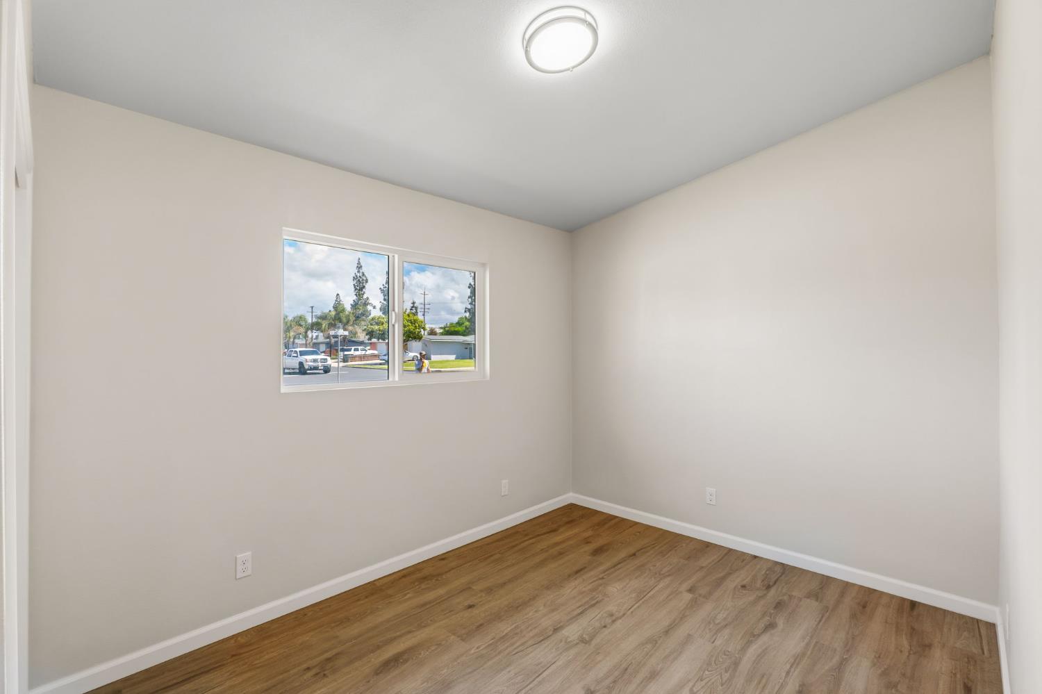 1406 Bengston Ave, Hanford, CA 93230