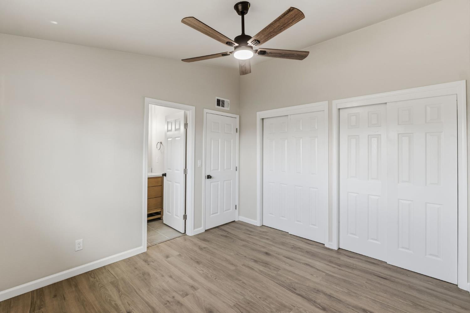 1406 Bengston Ave, Hanford, CA 93230