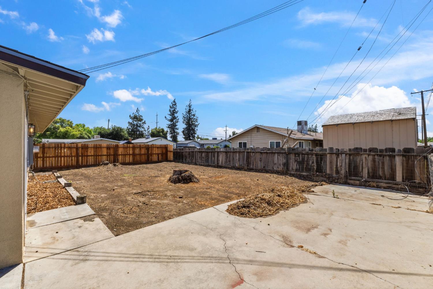 1406 Bengston Ave, Hanford, CA 93230